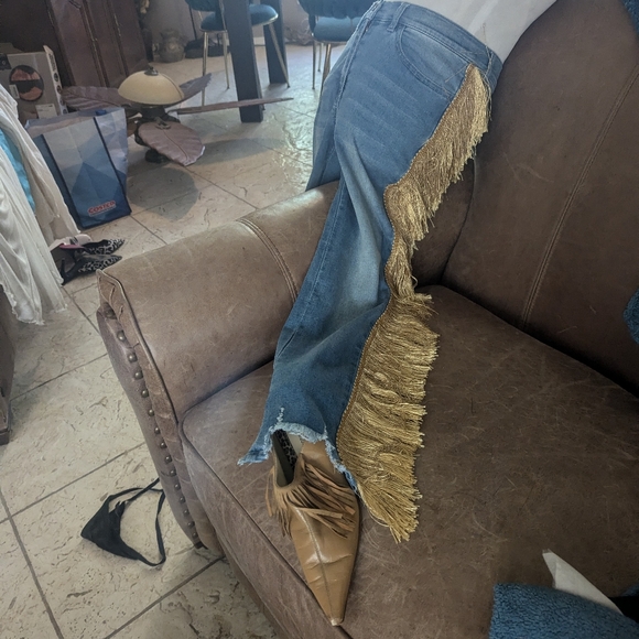 COWGIRL JEANS WITH TAN FRINGES IN A SIZE 6 - Picture 3 of 9